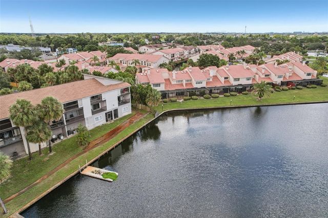 6325 NEWTOWN CIRCLE 25B2, Tampa, FL 33615