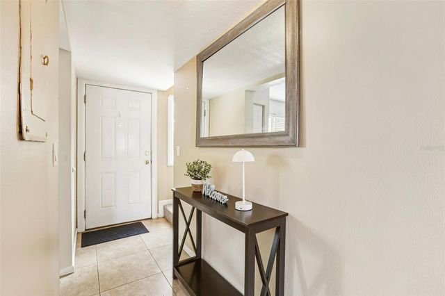 6325 NEWTOWN CIRCLE 25B2, Tampa, FL 33615