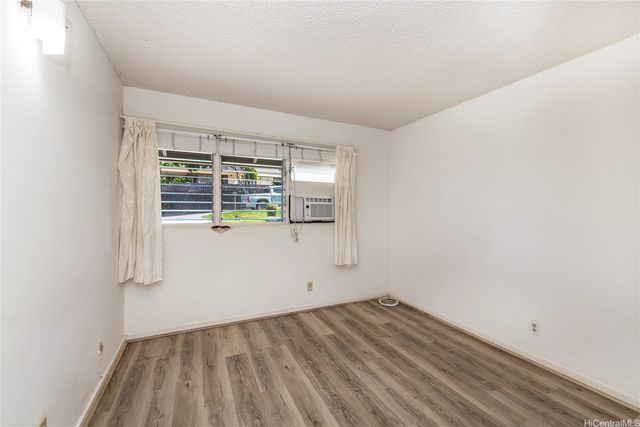98-1015 Kaonohi Street, Aiea, HI 96701