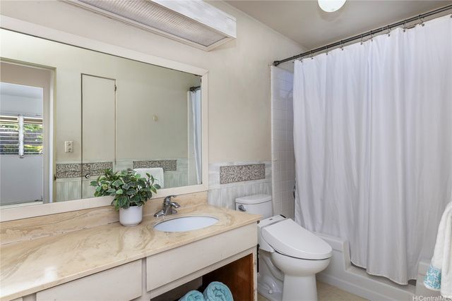 98-1015 Kaonohi Street, Aiea, HI 96701