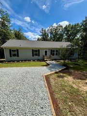 979 Natchez Trace, Fuquay Varina, NC 27526