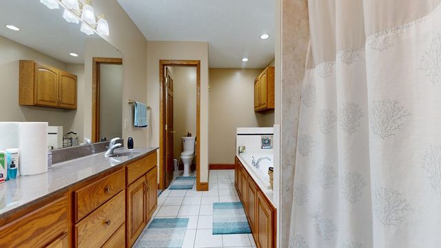 1743 Hidden Oak Trail, Mansfield, OH 44906