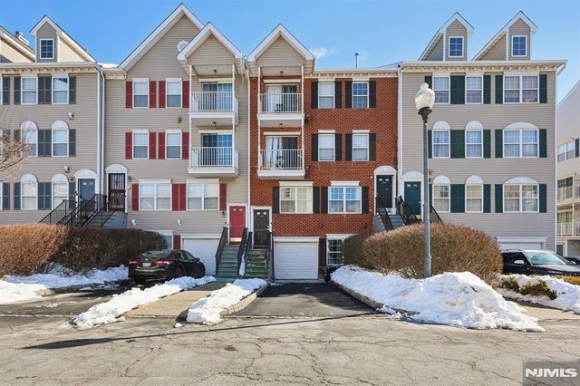 246 Matthews Drive, Newark, NJ 07103