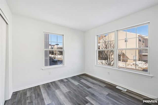 246 Matthews Drive, Newark, NJ 07103