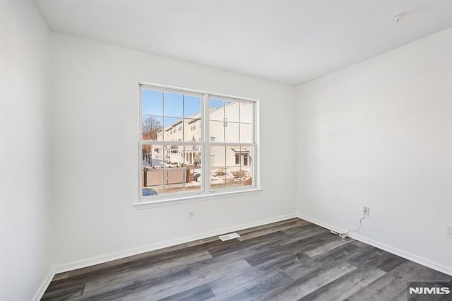 246 Matthews Drive, Newark, NJ 07103