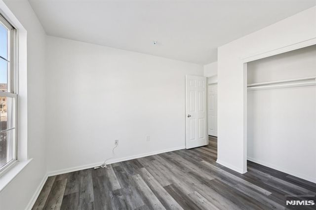 246 Matthews Drive, Newark, NJ 07103