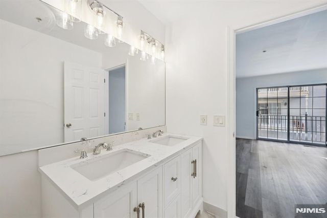 246 Matthews Drive, Newark, NJ 07103