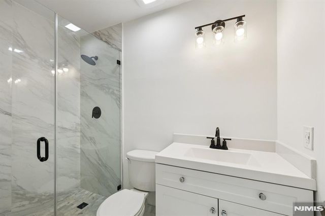 246 Matthews Drive, Newark, NJ 07103