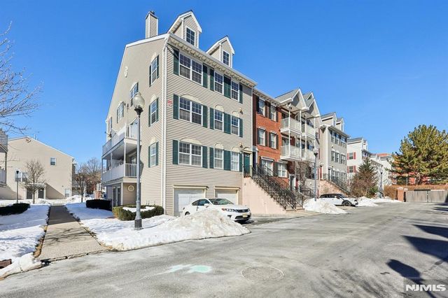 246 Matthews Drive, Newark, NJ 07103