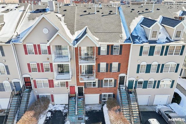 246 Matthews Drive, Newark, NJ 07103