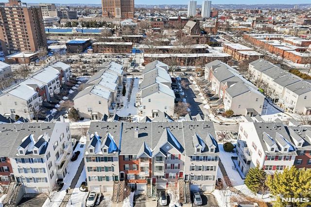 246 Matthews Drive, Newark, NJ 07103