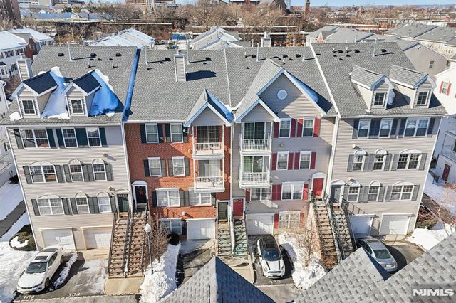 246 Matthews Drive, Newark, NJ 07103