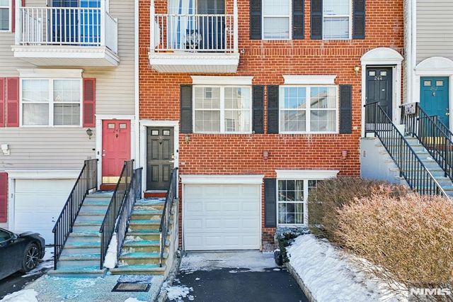 246 Matthews Drive, Newark, NJ 07103