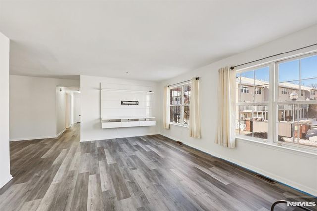 246 Matthews Drive, Newark, NJ 07103