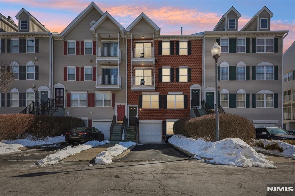 246 Matthews Drive, Newark, NJ 07103