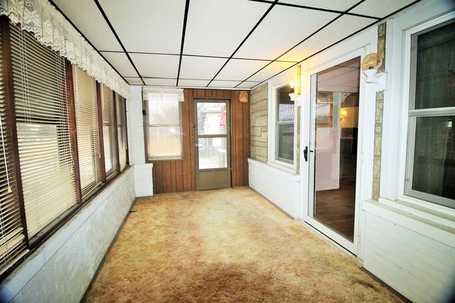 2218 3rd Street, East Moline, IL 61244