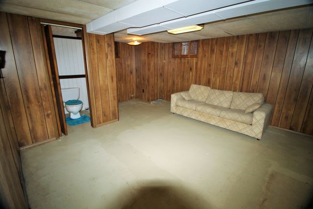 2218 3rd Street, East Moline, IL 61244