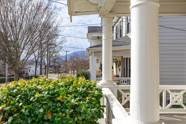 619 Forest Avenue, Chattanooga, TN 37405