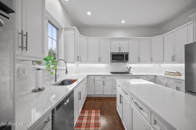 29 Chad Lane, Howell, NJ 07731