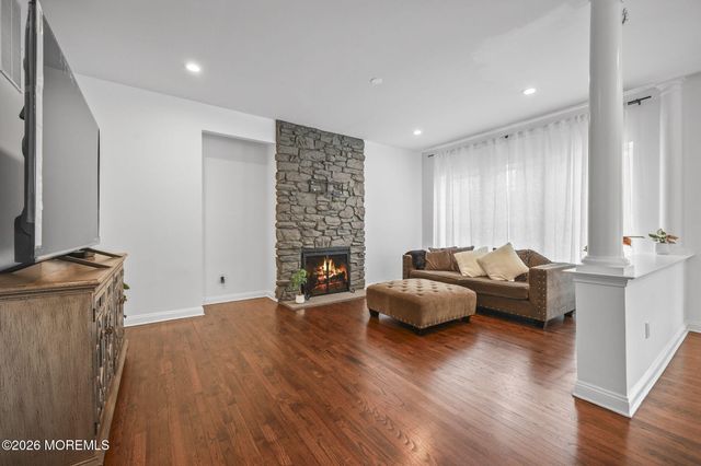 29 Chad Lane, Howell, NJ 07731