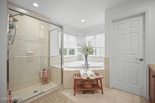 29 Chad Lane, Howell, NJ 07731