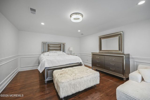29 Chad Lane, Howell, NJ 07731