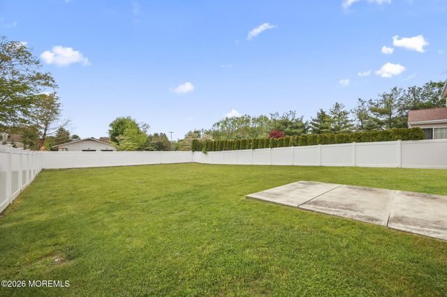 29 Chad Lane, Howell, NJ 07731