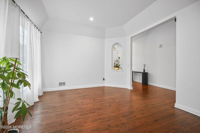 29 Chad Lane, Howell, NJ 07731