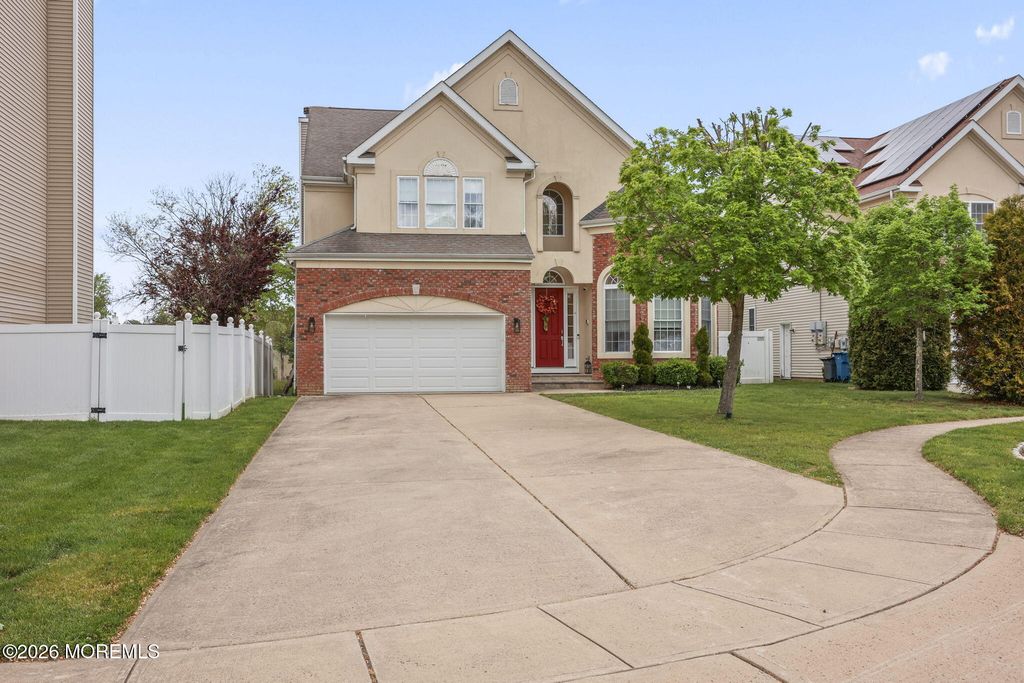 29 Chad Lane, Howell, NJ 07731