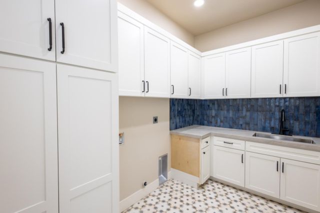 104 Southlite Cir, Sacramento, CA 95831