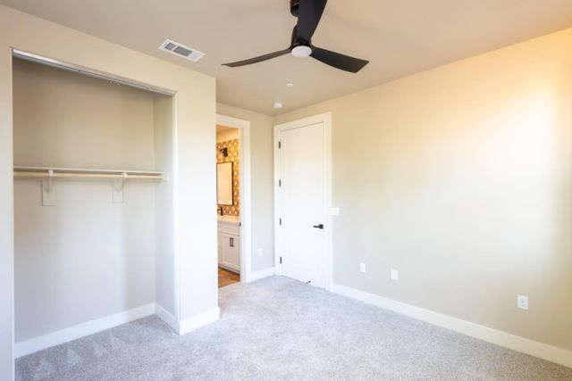 104 Southlite Cir, Sacramento, CA 95831