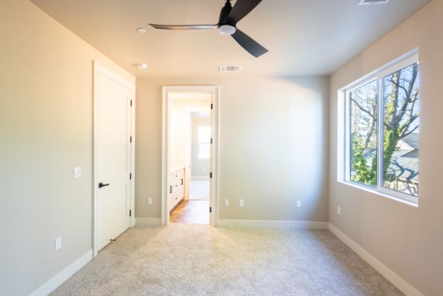 104 Southlite Cir, Sacramento, CA 95831