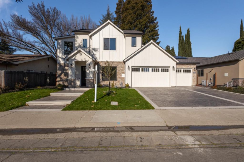 104 Southlite Cir, Sacramento, CA 95831