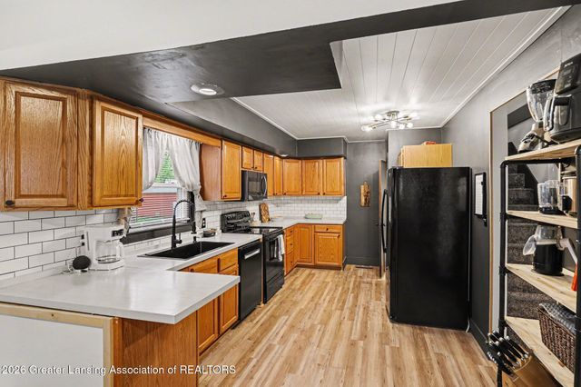 3125 Snow Road, Lansing, MI 48917