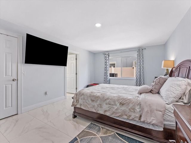 23040 SW 54th Avenue, Boca Raton, FL 33433