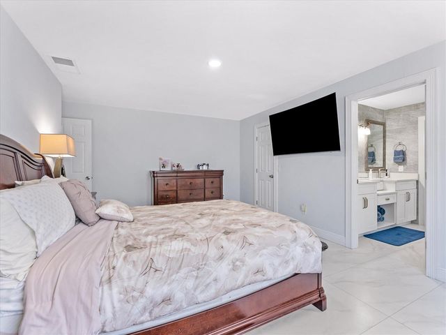 23040 SW 54th Avenue, Boca Raton, FL 33433