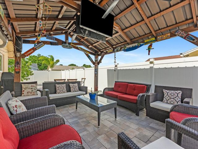 23040 SW 54th Avenue, Boca Raton, FL 33433