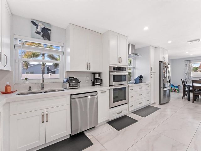 23040 SW 54th Avenue, Boca Raton, FL 33433