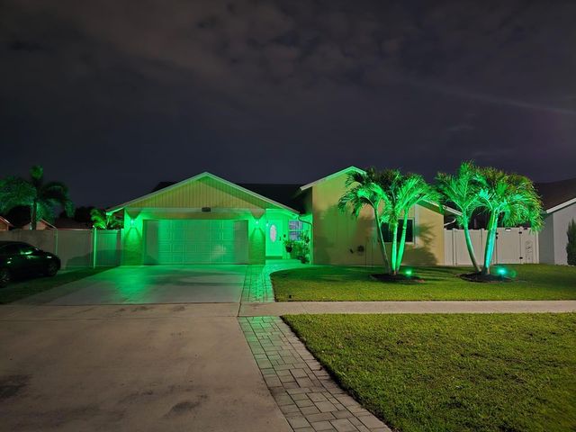 23040 SW 54th Avenue, Boca Raton, FL 33433