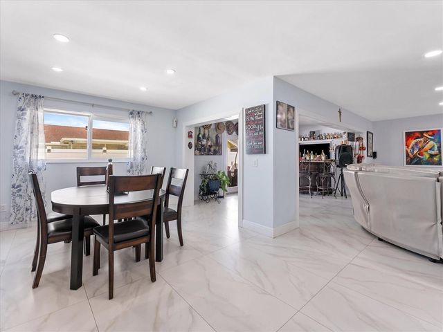 23040 SW 54th Avenue, Boca Raton, FL 33433