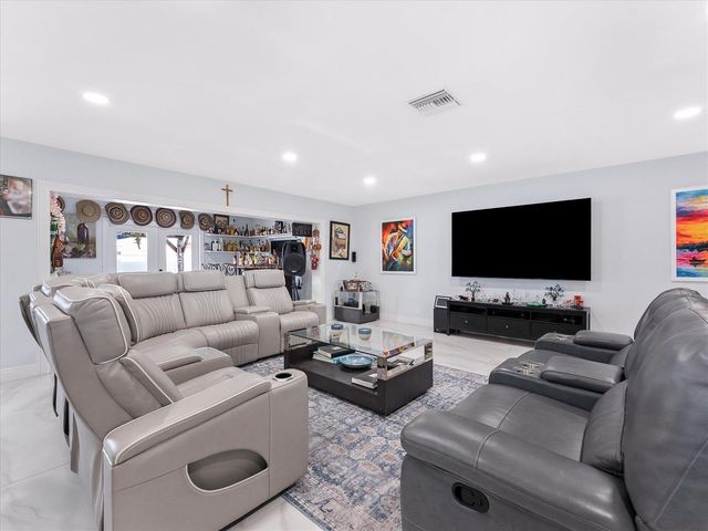 23040 SW 54th Avenue, Boca Raton, FL 33433