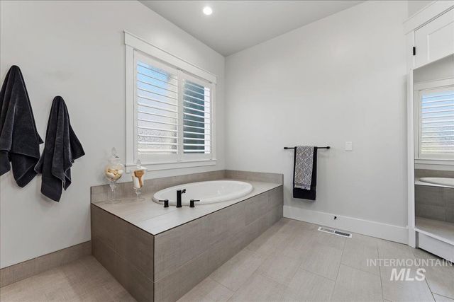 5001 W Tia Inez St., Eagle, ID 83616