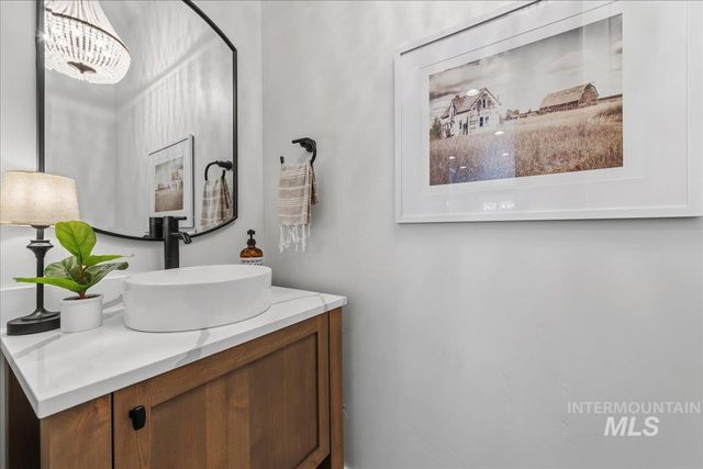 5001 W Tia Inez St., Eagle, ID 83616