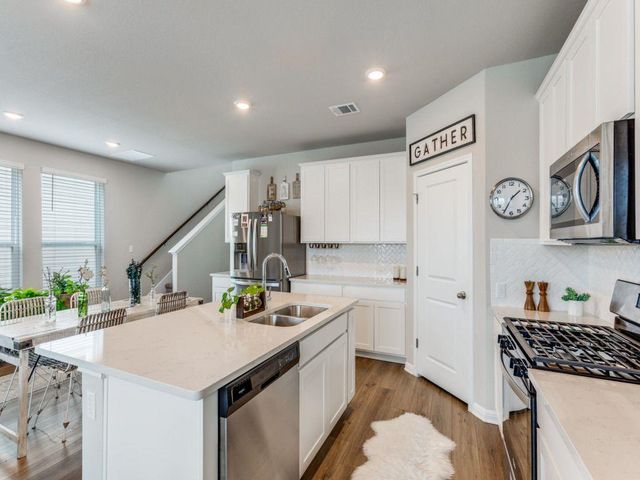 236 Lost Mine Peak LN, Dripping Springs, TX 78620