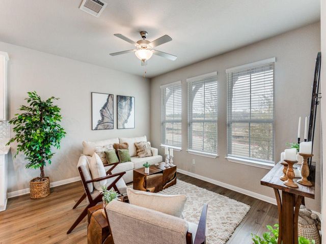 236 Lost Mine Peak LN, Dripping Springs, TX 78620