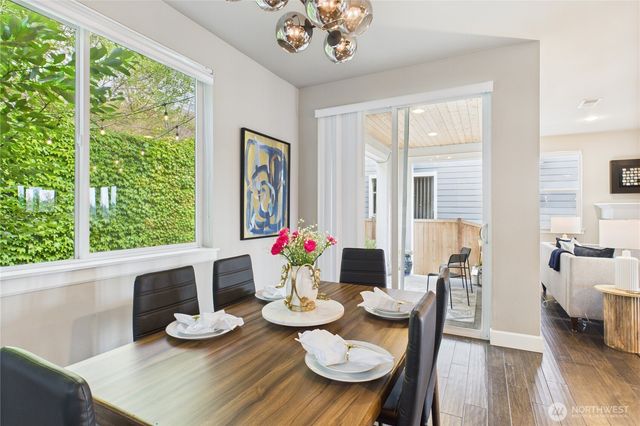 19608 82nd Pl NE, Kenmore, WA 98028