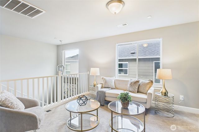 19608 82nd Pl NE, Kenmore, WA 98028