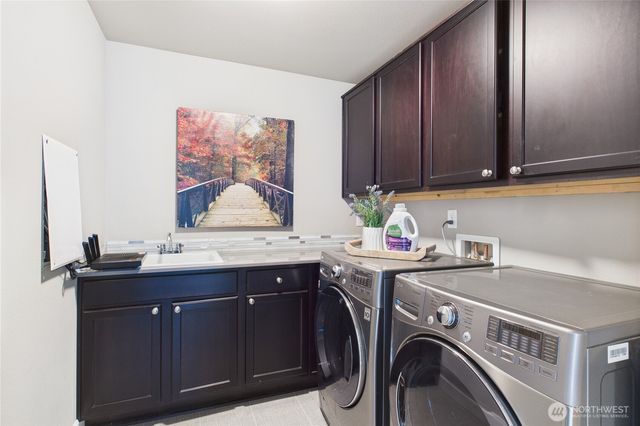 19608 82nd Pl NE, Kenmore, WA 98028