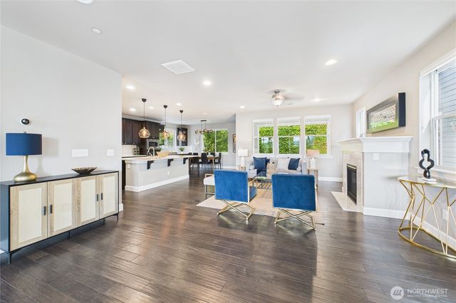 19608 82nd Pl NE, Kenmore, WA 98028