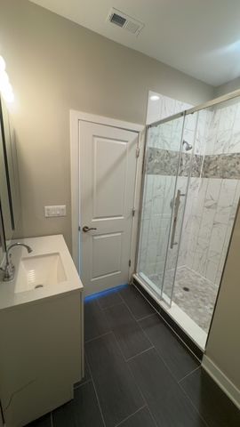 22 N Parkside Avenue 1, Chicago, IL 60644